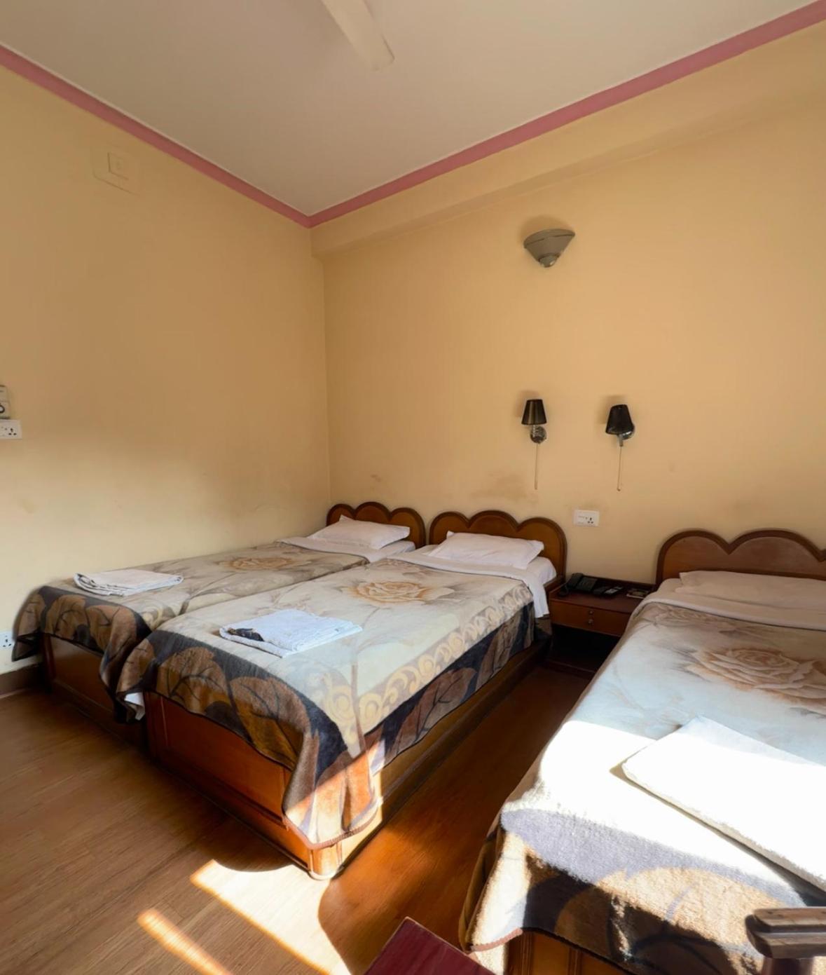 Green Tara Hotel Pokhara Exterior foto